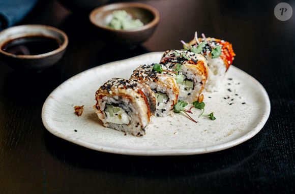 "Meu avô é incrivelmente ativo, mas também aprecia os prazeres da vida, como saborear carne vermelha, queijo e bons vinhos", diz a neta de Reizo