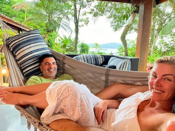 Ana Hickmann e Edu Guedes assumiram o namoro em março de 2024.