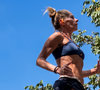 Os especialistas concordam: o segredo para correr melhor a partir dos 50 anos não é correr mais, mas ganhar potência muscular
- Adriane Galisteu tem 53 anos e é adepta da corrida como estilo de vida
