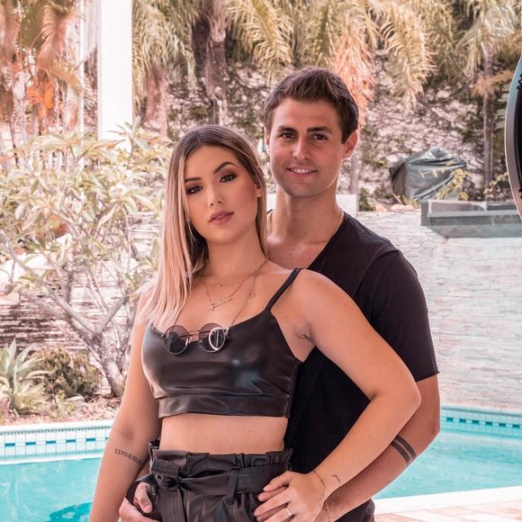 Registro faz parte da comemoração dos 14 anos de carreira de Pedro Rezende e resgatou a fase em que Virgínia Fonseca namorava o criador de conteúdo