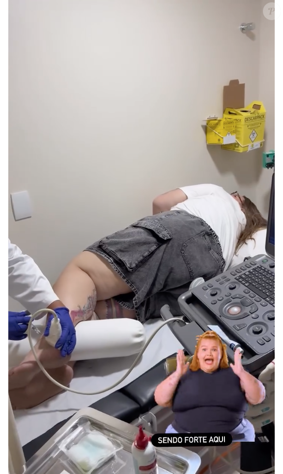 Em suas redes sociais, Thais Carla revelou ter sofrido uma lesão no pé