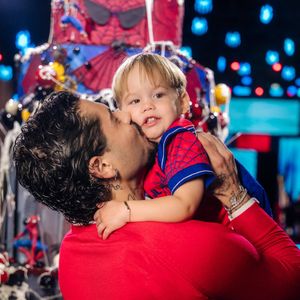 A festa de 2 anos de José Leonardo aconteceu em Goiânia (GO) e teve uma decoração inspirada no universo do Homem-Aranha