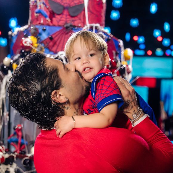 A festa de 2 anos de José Leonardo aconteceu em Goiânia (GO) e teve uma decoração inspirada no universo do Homem-Aranha