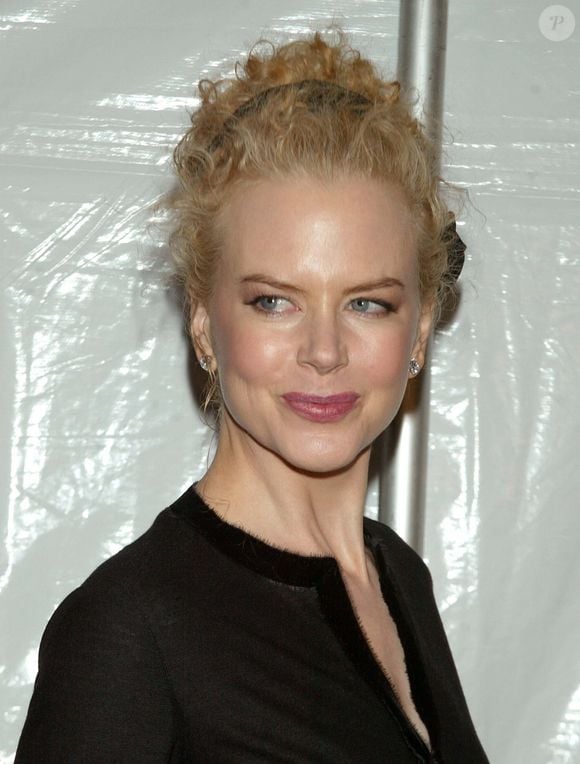 2004: a volta da cacheada? Nicole Kidman voltou a usar o cabelo cacheado em poucas ocasiões