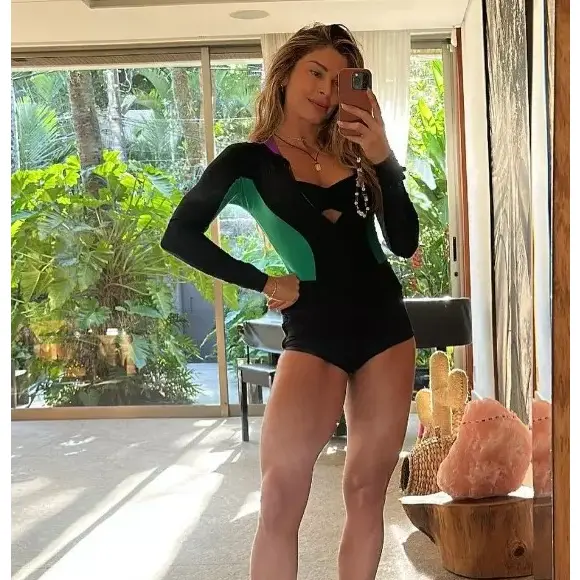 Grazi Massafera: "Especialmente nas noites mais frias, um chá de erva calmante, como a camomila, cai muito bem"