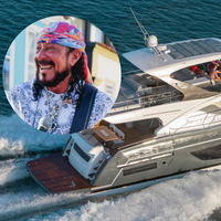 Lancha de Bell Marques custa até R$ 20 milhões e tem 4 cabines, área gourmet e espaço para 20 pessoas