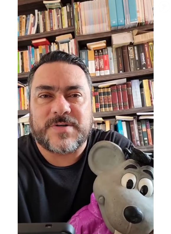 Criador do Xaropinho, do Ratinho, foi chargista, desenhista e eletricista antes de chegar à TV
