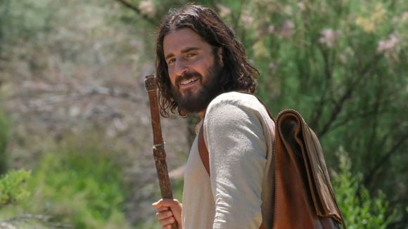 Caminhada de 10.000 passos e pouco aeróbico: Jonathan Roumie perdeu 11 kg com treinos intensos para viver Jesus em 'The Chosen'; mudança de hábitos trouxe lição importante ao ator. 'Essa é a principal...'