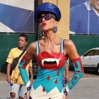Rainha de Bateria da Vila Isabel, Sabrina Sato esbanja estilo em look diferentão com garras e brincos brilhantes para Apuração do Carnaval no RJ. Fotos!