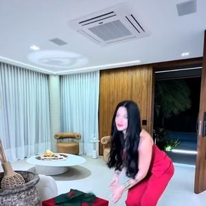 A mudança de Rayane Figliuzzi para a mansão de Belo aconteceu logo no início do namoro, em novembro de 2024, marcando uma nova fase na vida do cantor