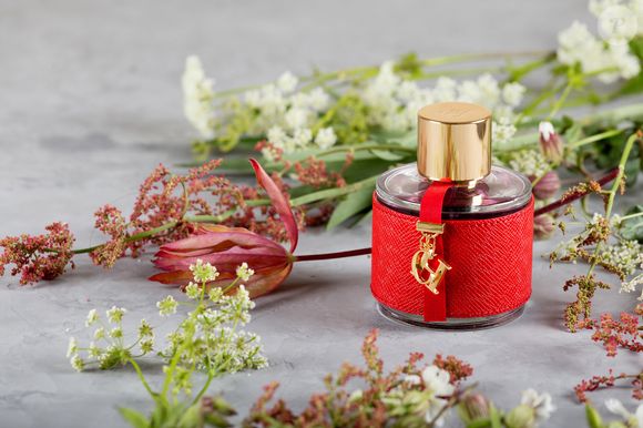 O perfume CH Carolina Herrera Eau de Toilette é outro clássico da perfumaria que combina com o Natal