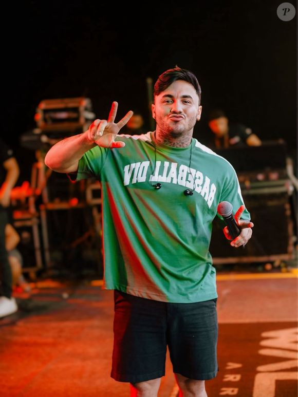 Idade de Wallas Arrais: aos 32 anos, cantor e participante de 'A Fazenda 17' ainda é  lembrado pelo namoro com Mileide Mihaile