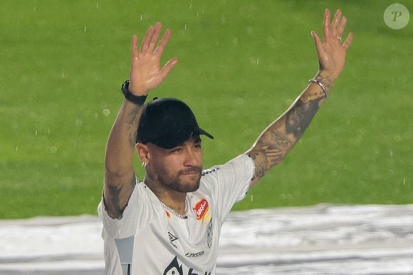 Neymar pode ganhar 5 milhões de dólares para jogar Mundial de Clubes 2025 pelo Pachuca, do México