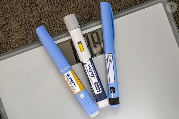 Apesar da popularidade, um novo artigo da Sociedade Brasileira de Dermatologia indica que o uso de canetas emagrecedoras pode afetar a pele