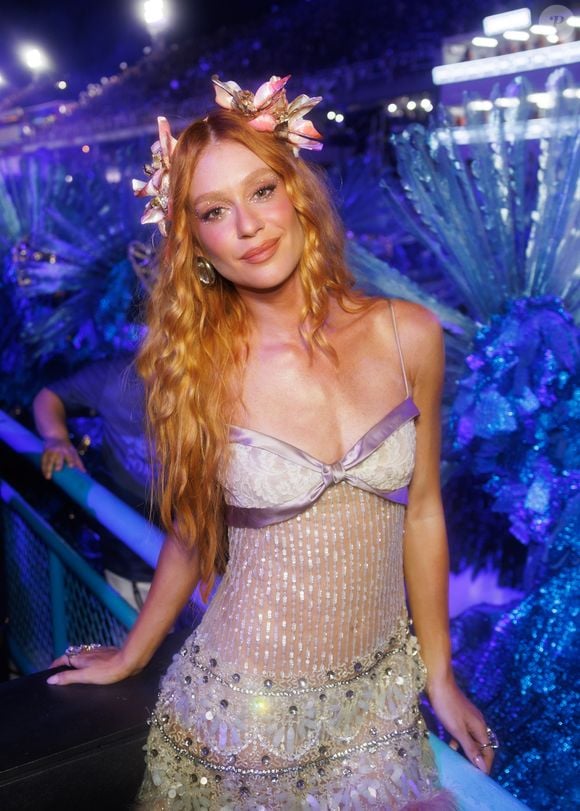 Beleza de Marina Ruy Barbosa roubou a cena em camarote do Carnaval 2026, e alguns internautas sugeriram gravidez da atriz