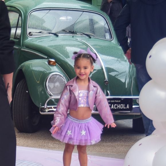 Mavie foi o centro das atenções na festa de aniversário de 3 anos, que teve uma superprodução inspirada em música, talentos infantis e K-pop