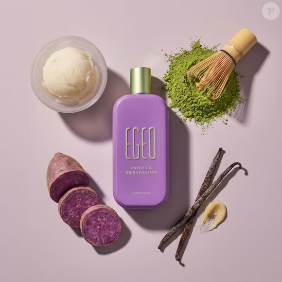 No Egeo Vanilla Ubesession, o matchá aparece ao lado de avelã cremoso, acorde ube, marshmallow em calda, vanilla e caramelo, formando uma composição entre o gourmand e o verde