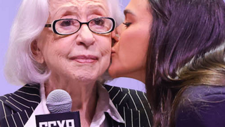 ‘Uma comunhão inesperada’: as palavras de Fernanda Montenegro que surpreenderam e fizeram Bruna Marquezine chorar na CCXP25