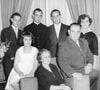 Sem data definida: Papa Francisco (segundo da esquerda, em pé) e sua família em uma foto antiga