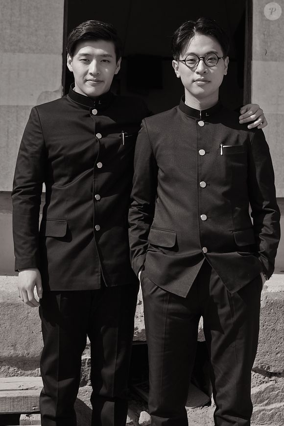 Para o papel de um jovem poeta perseguido e preso, Kang Ha-neul teve que fazer uma dieta bizarra para perder peso