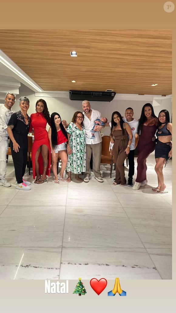 Gracyanne Barbosa e Belo juntos no Natal: musa fitness mostrou foto com o ex 8 meses após separação