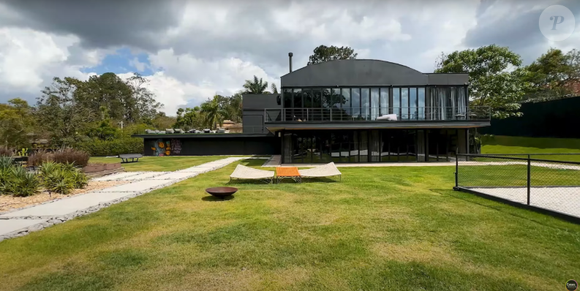 Mansão de Filipe Titto tem 1,8 mil metros quadrados