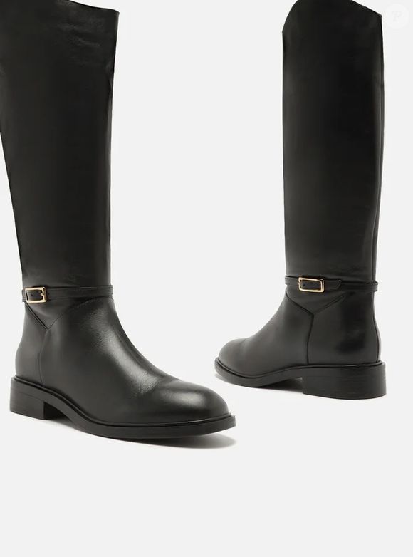 Navegando pela internet hoje, encontrei a versão preta que já está no meu carrinho de compras.