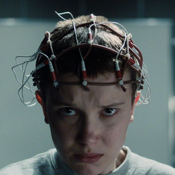 Millie Bobby Brown ainda mantinha sua aparência natural, sem procedimentos