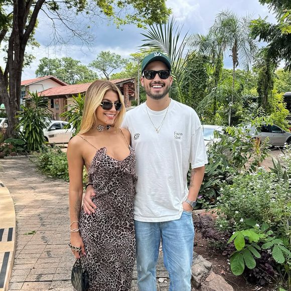 Hariany Almeida namora um dos filhos de Leonardo, Matheus Vargas