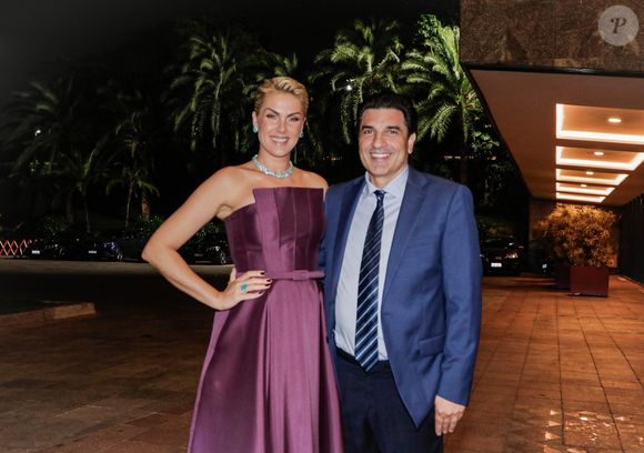 Edu Guedes foi diagnosticado com câncer no pâncreas e passou por cirurgia em 5 de julho de 2025: chef e Ana Hickmann ficaram noivos em setembro de 2024