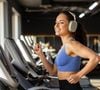 O treino de força depois dos 40 anos ajuda a preservar a massa muscular, proteger os ossos e manter o metabolismo, segundo a personal trainer Jess Aida