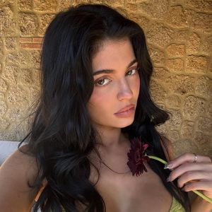 Lábios de Kylie Jenner sempre deram o que falar entre internautas nas redes sociais