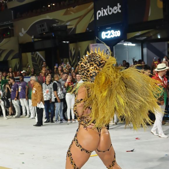 Paolla Oliveira deixou bumbum de fora com fantasia de onça no carnaval 2024