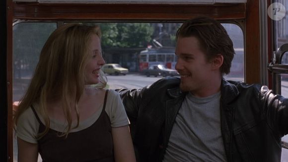 Em 'Antes do Amanhecer', uma jovem francesa chamada Céline repara em um rapaz americano chamado Jesse em um trem que corta a Europa
