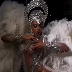 Carnaval 2026: Bianca Monteiro comemora 10 anos como rainha de bateria da Portela