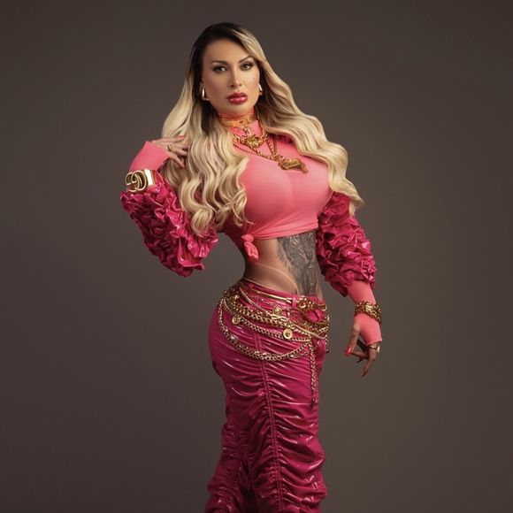 Andressa Urach surpreendeu o público ao revelar quanto paga de imposto mensalmente, graças à arrecadação de seus conteúdos pornográficos