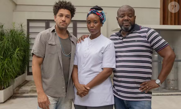 Wesley (Bruno Quixotte) aceita Edmílson (Érico Brás) mandar na casa da ex-mulher, Dhu (Ivy Souza)