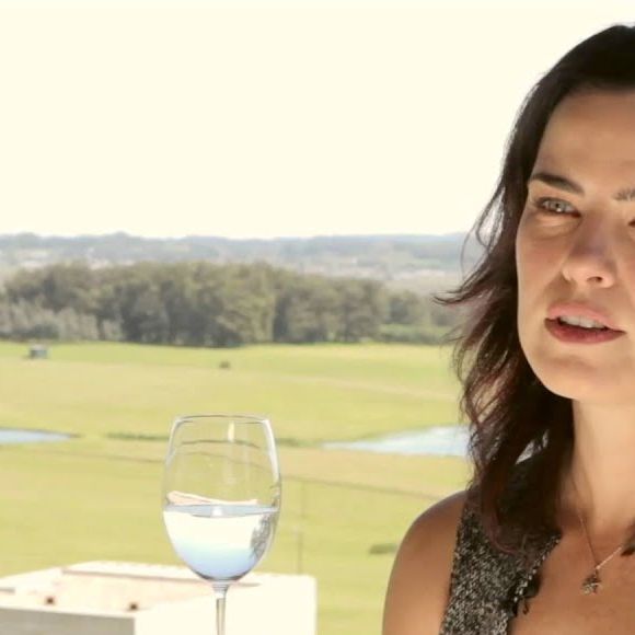 2015: Ana Paula Arósio retornou bem diferente para o filme 'A Floresta que Se Move'
