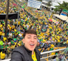 Luan Lennon teria combinado com um guardador de carros para oferecer R$ 30 a um pedestre para roubar um celular de um veículo, que estava com o vidro aberto