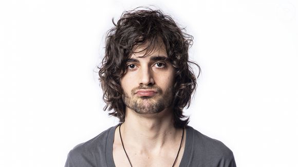 Outro episódio agravou a crise: quando Cristina Galvão, mãe de Fiuk, enfrentou um grave problema de saúde, o cantor teria pedido ajuda financeira ao pai para custear o tratamento, mas recebeu uma negativa