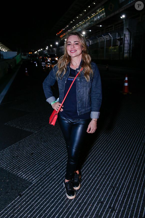 The Town 2025: Rachel Sheherazade escolheu uma calça de couro e jaqueta jeans para os shows