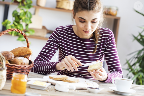 A atriz Jane Fonda reconhece o café da manhã como o pilar mais importante para sua alimentação saudável e equilibrada todos os dias.