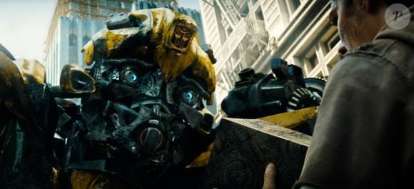 O diretor, que retornou à direção este ano com o filme de ficção científica "Disclosure Day", participará como produtor criativo do novo filme live-action dos "Transformers".