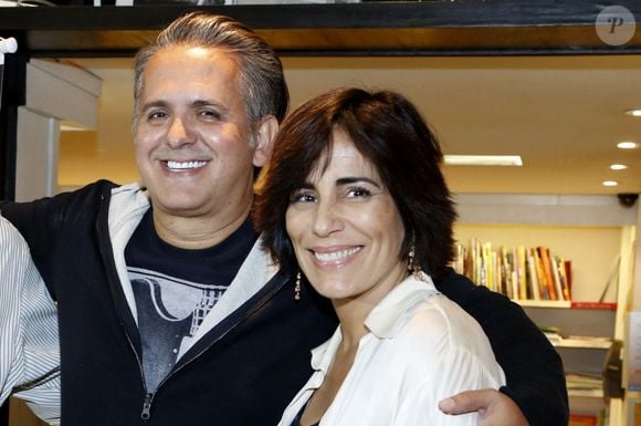 Durante um conflito do casal, ao invés de proferirmos acusações ou cobranças, o ideal é explicarmos como nos sentimos diante de determinado comportamento do outro