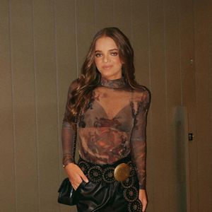 "Senti que tô até sem colágeno já! Como passou rápido! Aquela menina doce, brincalhona e divertida, se tornou essa mulher linda, inteligente e comunicativa", comentou uma pessoa