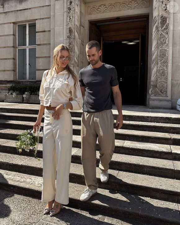 Casal estilo “comfy”: marido de Ianthe Rose aposta em look básico e entra na vibe do moletom