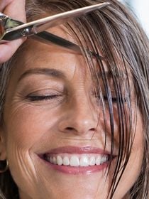 A partir dos 50 anos, existe um corte de cabelo que rejuvenesce mais do que qualquer outro e que os especialistas recomendam em seus salões