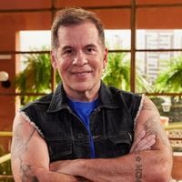 Leandro Hassum, hoje aos 53 anos e quase 80 kg mais magro, baniu da dieta um hábito muito comum no dia a dia - e que foi crucial para sua perda de peso: 'É uma auto sabotagem invisível'
