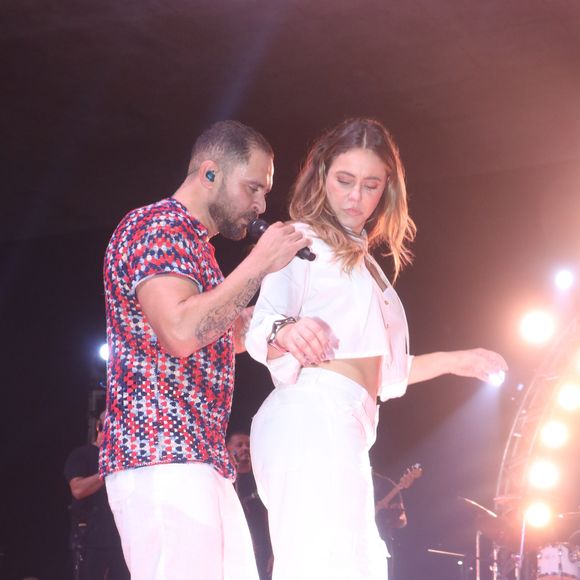 O clima esquentou no palco entre Paolla Oliveira e Diogo Nogueira