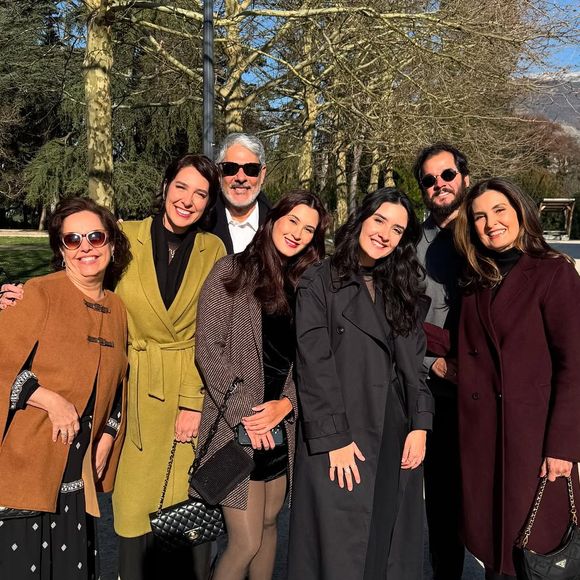 Neste sábado (08), Fátima Bernardes e William Bonner voltaram a posar juntos em fotos nas redes sociais